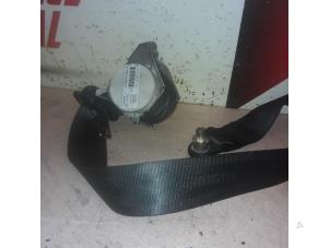 Usagé Insertion ceinture de sécurité avant gauche Iveco New Daily Prix € 60,00 Règlement à la marge proposé par APST