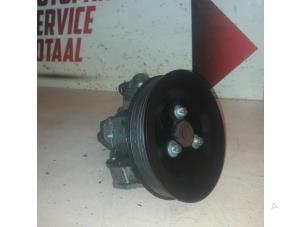 Used Power steering pump Mercedes Vito (638.1/2) 2.2 CDI 110 16V Price € 100,00 Margin scheme offered by APST