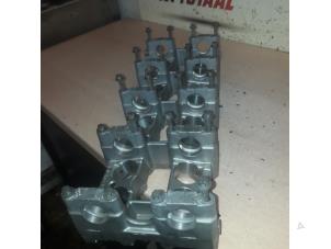 Used Camshaft housing Mercedes Vito (639.6) 2.2 111 CDI 16V Price € 50,00 Margin scheme offered by APST