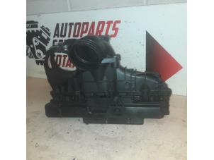 Used Intake manifold Mercedes E Combi (S211) 2.2 E-200 CDI 16V Price € 75,00 Margin scheme offered by APST