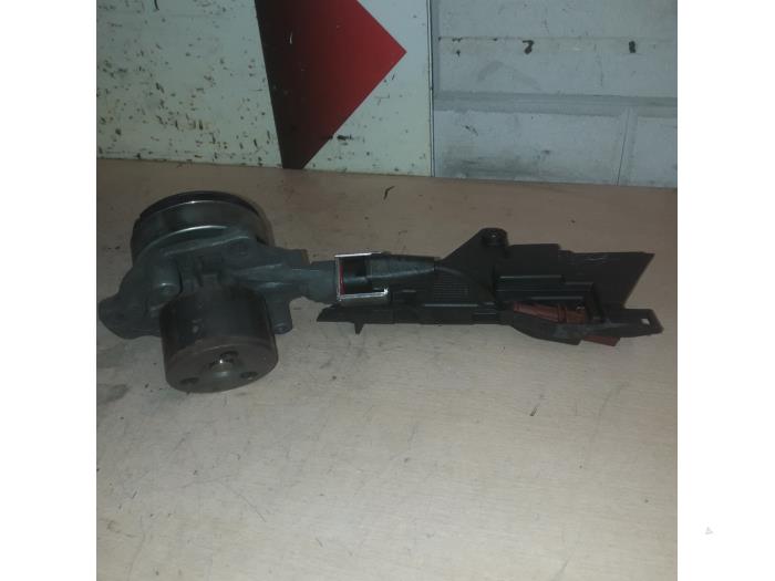 Water pump from a Volkswagen Polo VI (AW1) 1.6 TDI 16V 95 2017