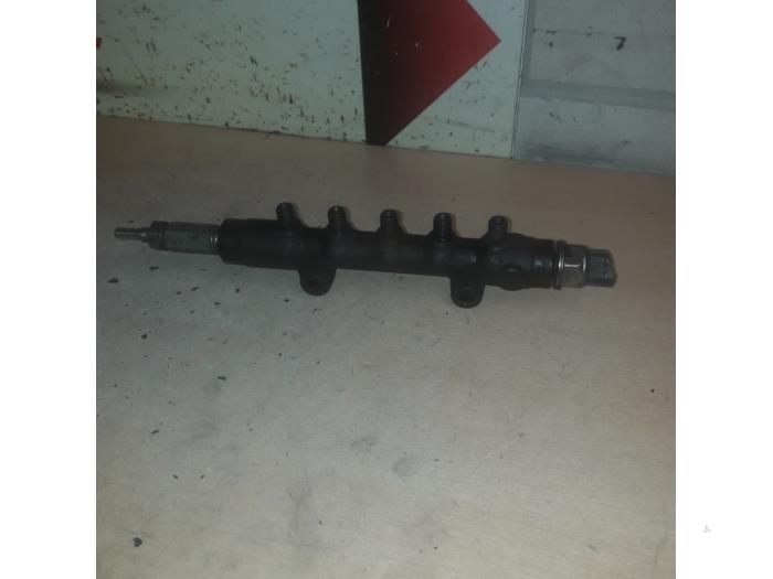 Fuel injector nozzle from a Ford Transit 2.2 TDCi 16V 2010