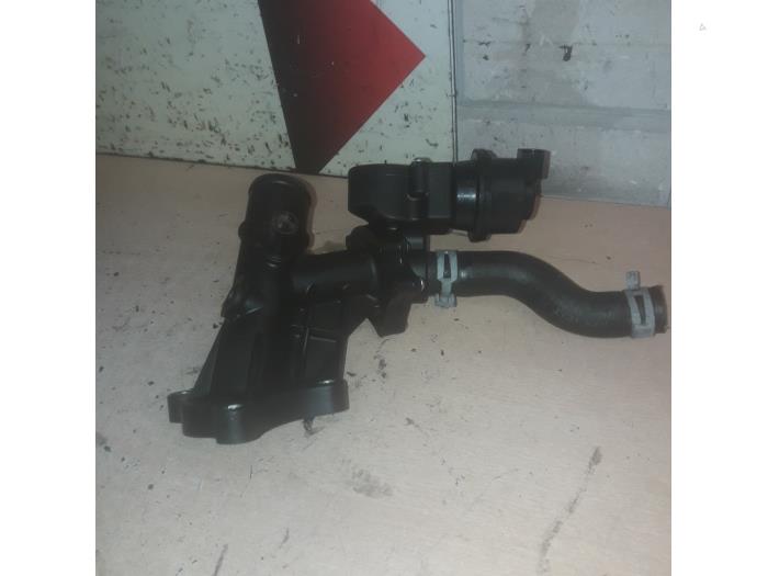 Thermostat housing Mercedes Vito 1.6 111 CDI 16V 110600686R 622951