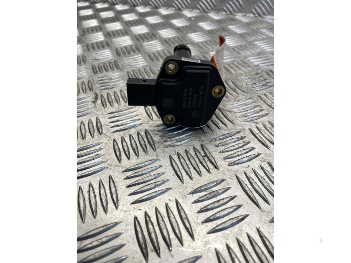 Oil level sensor BMW X5 30d xDrive 3.0 24V 00403177B1 N57D30A TEMIC