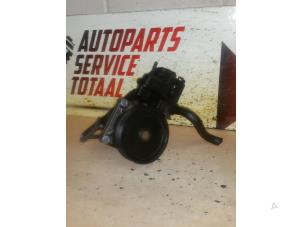 Used Power steering pump Mercedes Vito (639.6) 2.2 116 CDI 16V Euro 5 Price € 125,00 Margin scheme offered by APST