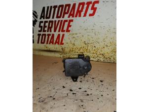 Used Intake manifold actuator Mercedes E (W212) E-350 CDI V6 24V BlueEfficiency Price € 50,00 Margin scheme offered by APST
