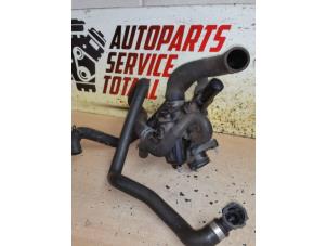 Used Thermostat housing Mercedes B (W246,242) 1.6 B-180 BlueEFFICIENCY Turbo 16V Price € 75,00 Margin scheme offered by APST