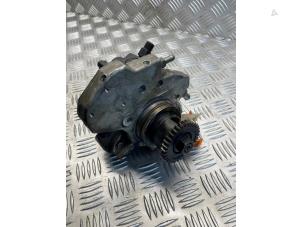 Begagnade Mekanisk bränslepump Mercedes ML II (164/4JG) 3.0 ML-300 CDI 4-Matic V6 24V Pris € 125,00 Marginaltabell erbjuds av APST