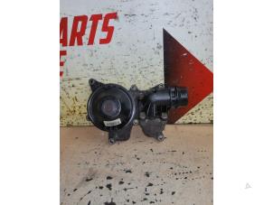 Used Water pump BMW 5 serie (F10) 530d 24V Blue Performance Price € 25,00 Margin scheme offered by APST
