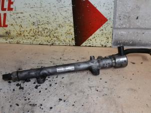Used Fuel injector nozzle Mercedes B (W246,242) 1.8 B-200 CDI BlueEFFICIENCY 16V Price € 75,00 Margin scheme offered by APST