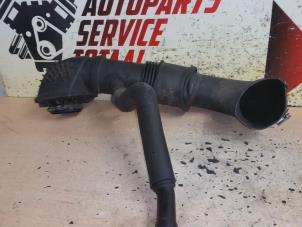 Used Air intake hose Mercedes Vito (639.6) 2.2 110 CDI 16V Euro 5 Price € 50,00 Margin scheme offered by APST
