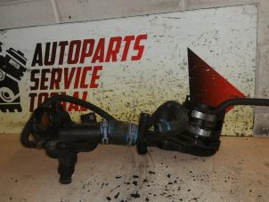 Used Thermostat housing Mercedes C Estate (S204) 2.2 C-220 CDI 16V BlueEfficiency Price € 65,00 Margin scheme offered by APST