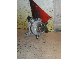 Used Vacuum pump (petrol) Ford Focus 3 1.0 Ti-VCT EcoBoost 12V 125 Price € 100,00 Margin scheme offered by APST
