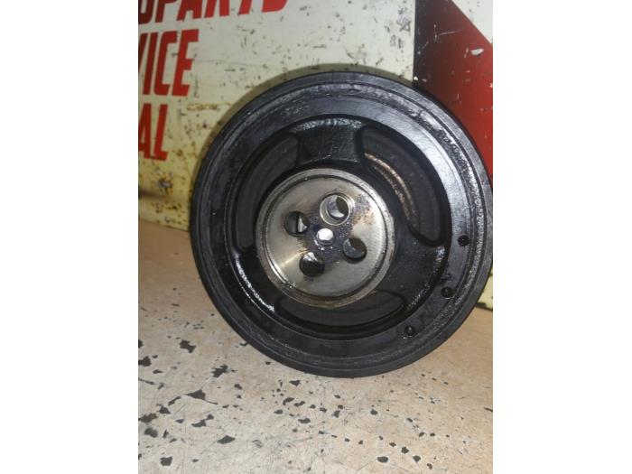 Crankshaft pulley from a Mercedes-Benz Vito (639.6) 2.2 113 CDI 16V Euro 5 2012