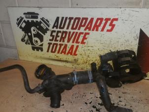 Used Thermostat housing Mercedes B (W246,242) 2.2 B-220 CDI BlueEFFICIENCY 16V Price € 35,00 Margin scheme offered by APST