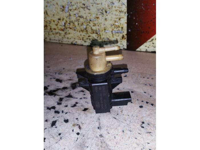Vacuum valve from a Ford Focus 3 1.0 Ti-VCT EcoBoost 12V 125 2018