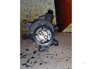 Used Vacuum pump (petrol) Ford Focus 3 1.0 Ti-VCT EcoBoost 12V 125 Price € 100,00 Margin scheme offered by APST