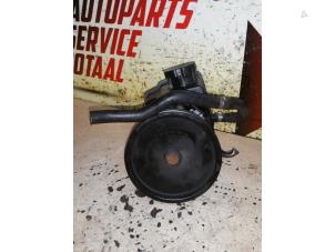 Used Power steering pump Mercedes E (W211) 2.2 E-200 CDI 16V Price € 100,00 Margin scheme offered by APST