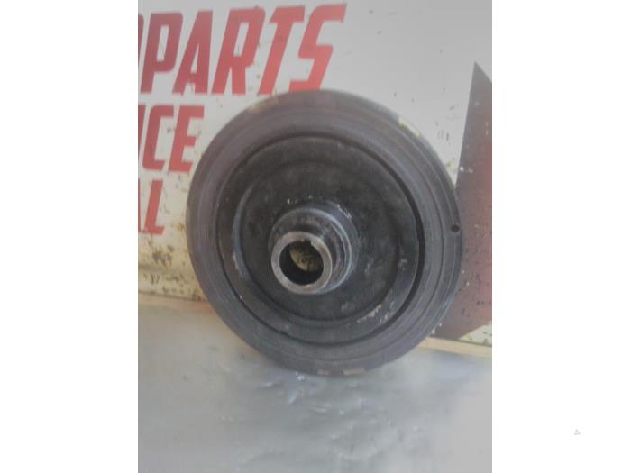 Crankshaft pulley from a Mercedes-Benz ML I (163) 270 2.7 CDI 20V 2003