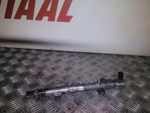 Used Fuel injector nozzle Mercedes C (W205) 2.2 C-220 CDI 16V BlueTEC Price € 75,00 Margin scheme offered by APST