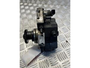 Begagnade Mekanisk bränslepump Mercedes ML II (164/4JG) 3.0 ML-280 CDI 4-Matic V6 24V Pris € 125,00 Marginaltabell erbjuds av APST