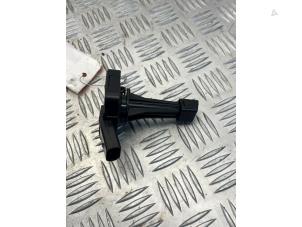 Begagnade Oljenivåsensor Volkswagen Transporter/Caravelle T5 2.0 TDI DRF Pris € 25,00 Marginaltabell erbjuds av APST