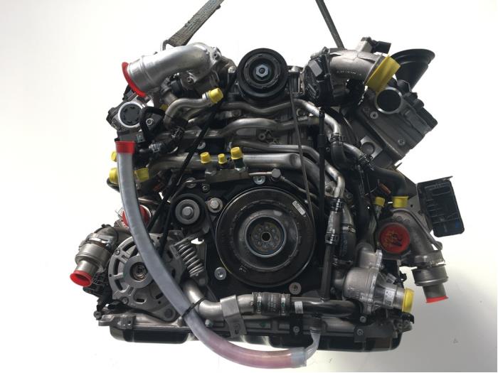 Motor van een Audi A8 (D4) 4.2 TDI V8 32V Quattro