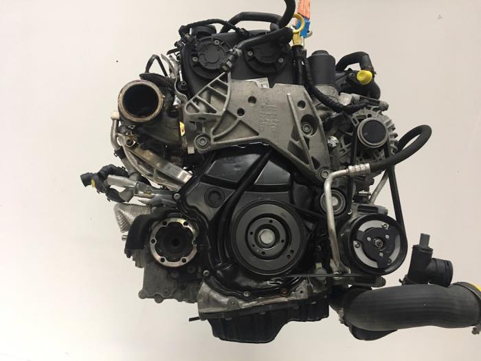 Engine Volkswagen Passat 1.8 TSI 16V - 5Q0820803C CJS