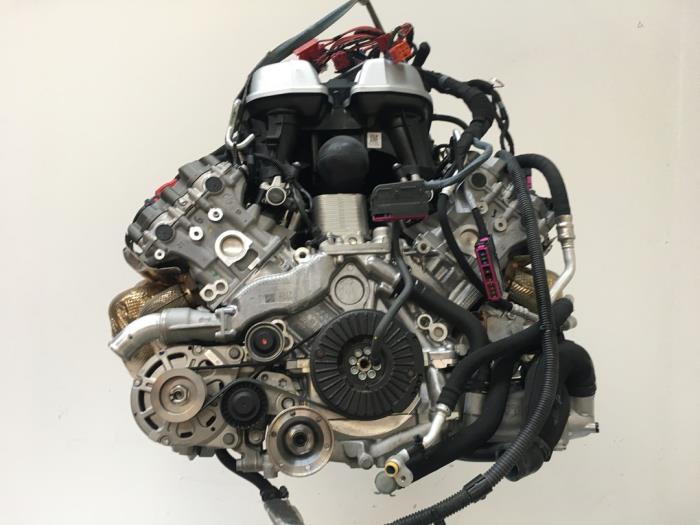 Motor de un Audi R8 (4S3/4SP) 5.2 V10 40V FSI 2012