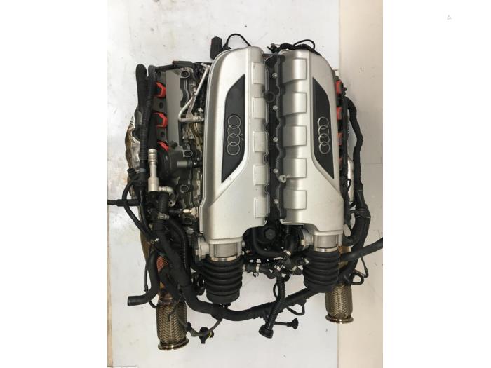 Motor de un Audi R8 (4S3/4SP) 5.2 V10 40V FSI 2012