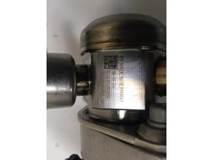 New High pressure pump BMW X5 (F15) xDrive 35i 3.0 Price on request offered by Jonker - Huissen B.V.