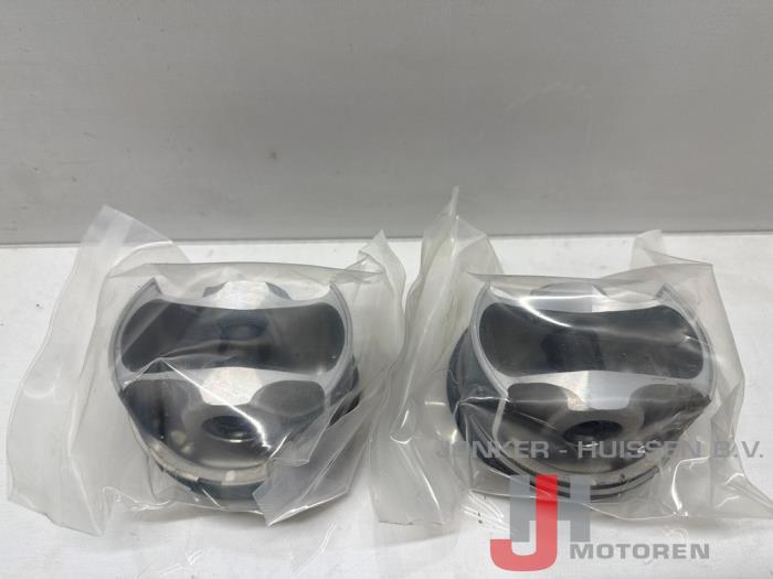 Kolben van een Audi R8 (4S3/4SP) 5.2 V10 Plus Quattro 2018