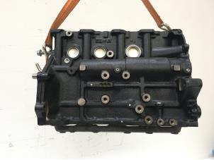 Used Engine crankcase Mitsubishi Outlander (CU) 2.0 16V 4x4 Price € 605,00 Inclusive VAT offered by Jonker - Huissen B.V.