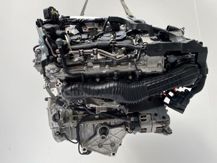 Motor van een Mercedes-Benz GLC Coupe (C253) 4.0 63 AMG S 4.0 V8 32V Turbo 4-Matic+ 2018