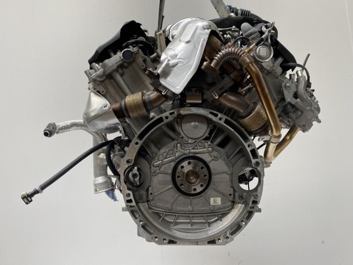 Motor van een Mercedes-Benz Sprinter Tourer 4t (907.7/8) 419 CDI 3.0 V6 24V RWD 2020