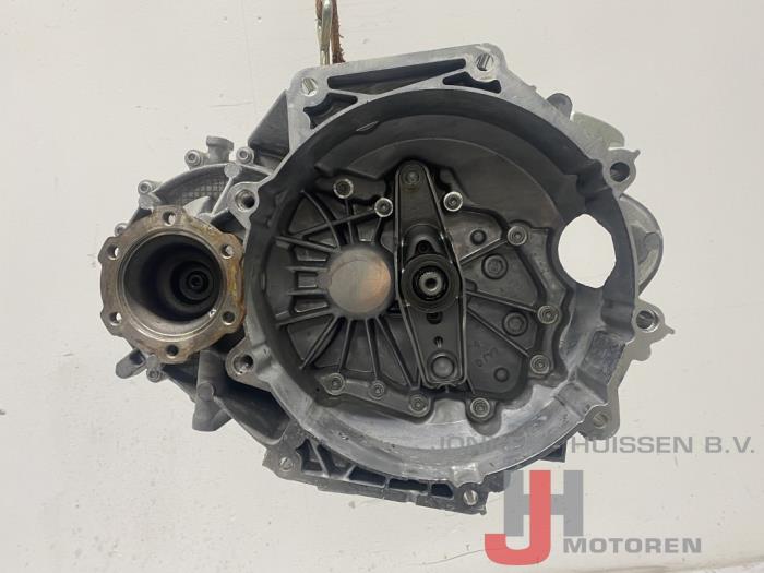 New Gearbox Volkswagen T-Roc I 1.0 TSI 12V Price on request offered by Jonker - Huissen B.V.