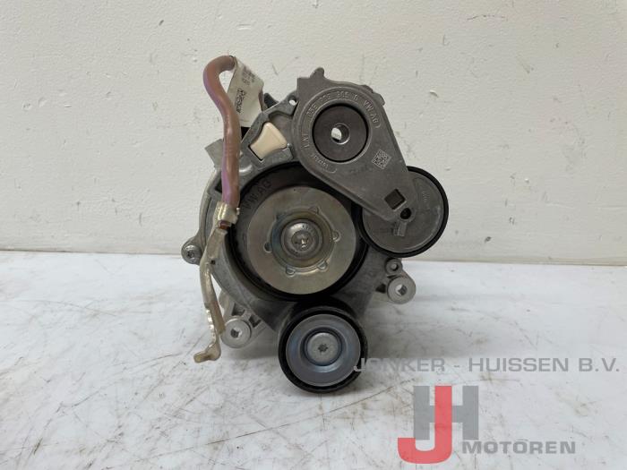 Begagnade Dynamo Volkswagen Golf VIII (CD1) 1.5 eTSI 16V Pris € 1.089,00 Inklusive moms erbjuds av Jonker - Huissen B.V.