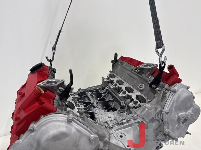 Engine from a Audi RS 5 (8T3) RS5 4.2 V8 32V 2015