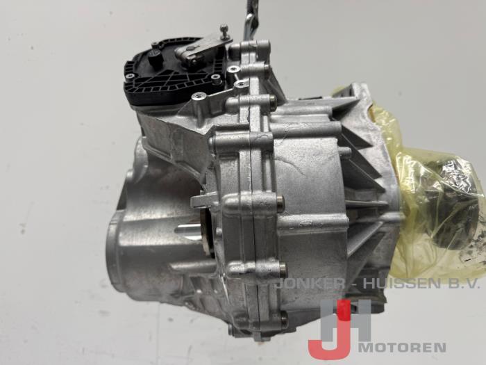 New Gearbox Volkswagen Golf VIII Variant (GC5) 1.5 TSI BlueMotion 16V Price on request offered by Jonker - Huissen B.V.