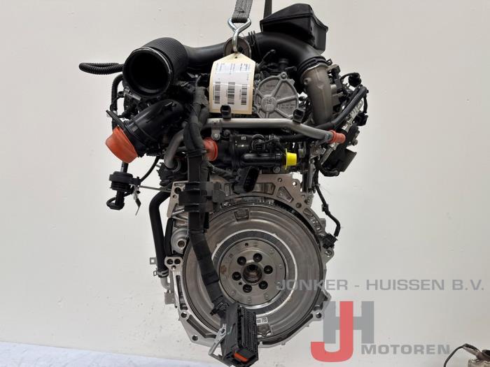 Engine from a Mercedes-Benz A (177.0) 1.3 A-200 Turbo 16V 2022