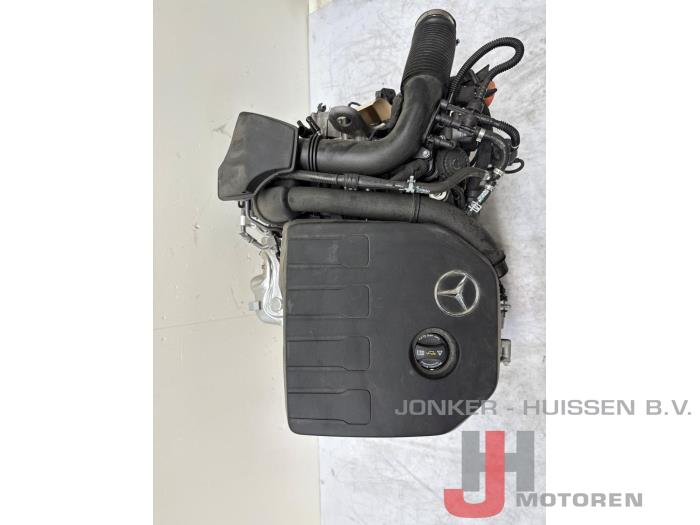 Engine from a Mercedes-Benz A (177.0) 1.3 A-200 Turbo 16V 2022