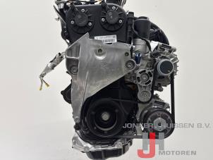 Engine from a Volkswagen Golf VIII (CD1) 2.0 TSI 16V 4Motion R 2024
