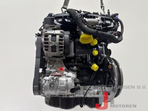 Engine from a Volkswagen Golf VIII (CD1) 2.0 TSI 16V 4Motion R 2024