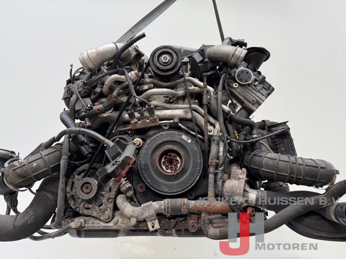 Usados Motor Audi A8 (D4) 4.2 TDI V8 32V Quattro Precio € 3.932,50 IVA incluido ofrecido por Jonker - Huissen B.V.