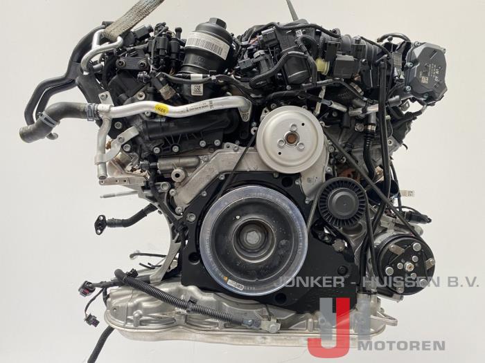 Engine from a Audi A6 (C8) 3.0 V6 24V 50 TDI Mild hybrid Quattro 2018