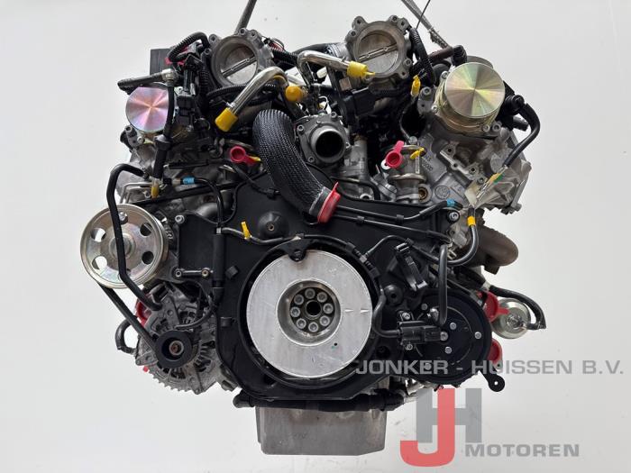 Używane Silnik Maserati Quattroporte VI 3.8 GTS Biturbo V8 32V Cena na żądanie oferowane przez Jonker - Huissen B.V.