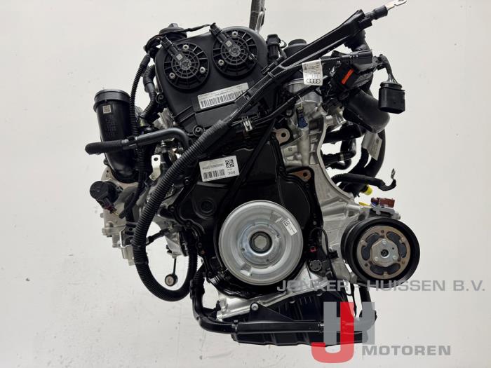 Neuf Moteur Audi A5 Cabrio (F57/F5E) 2.0 40 TFSI Mild Hybrid 16V Quattro Prix € 5.142,50 Prix TTC proposé par Jonker - Huissen B.V.