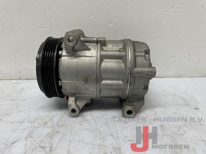 Usagé Compresseur de clim Jeep Renegade (BU) 1.4 Multi Air 16V Prix € 332,75 Prix TTC proposé par Jonker - Huissen B.V.