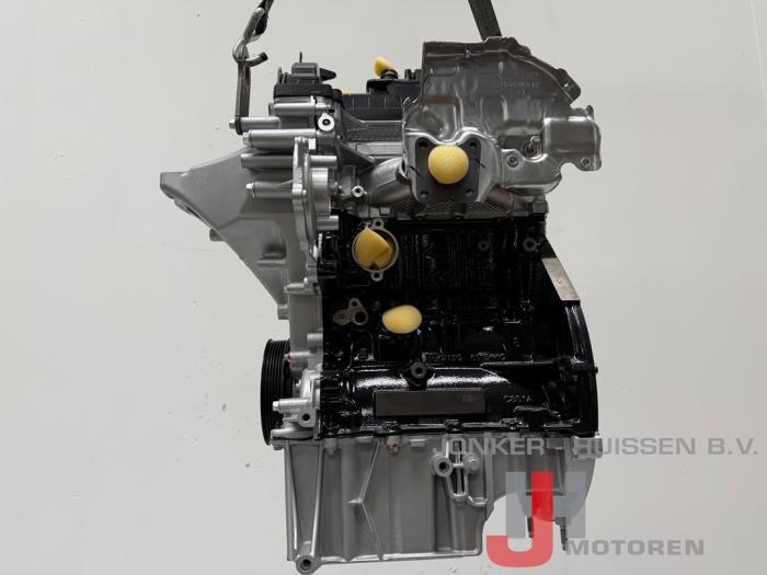 Engine from a Ford Focus 3 1.0 Ti-VCT EcoBoost 12V 125 2014