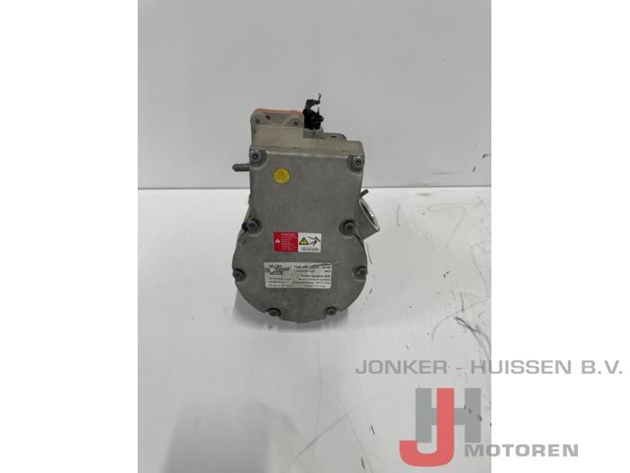 Usagé Compresseur de clim Volkswagen Passat Variant (3G5) 1.4 GTE 16V Prix € 423,50 Prix TTC proposé par Jonker - Huissen B.V.